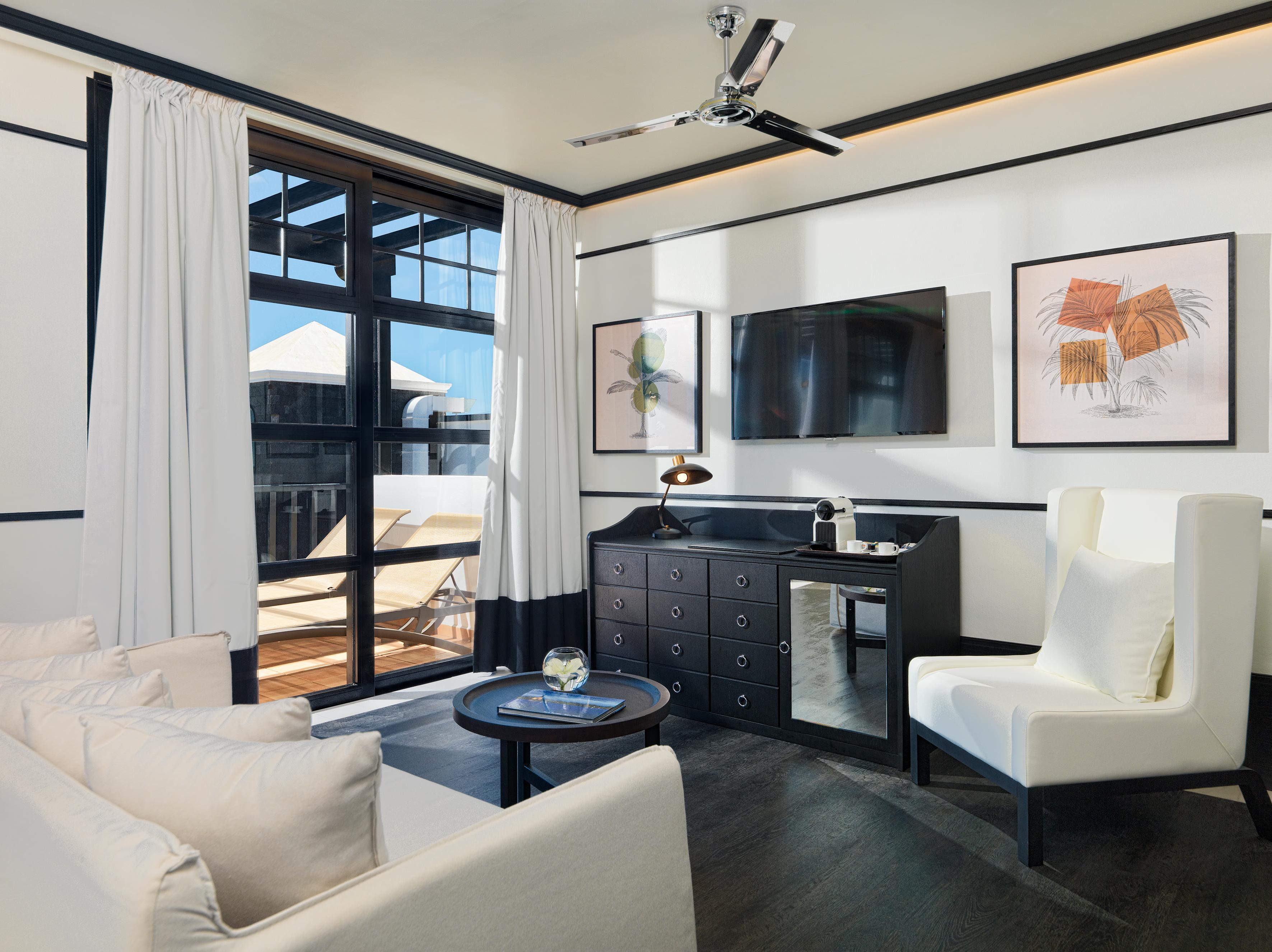 H10 Rubicon Horizons Collection (Adults Only) Hotel Playa Blanca  Bagian luar foto Suite at the Hotel