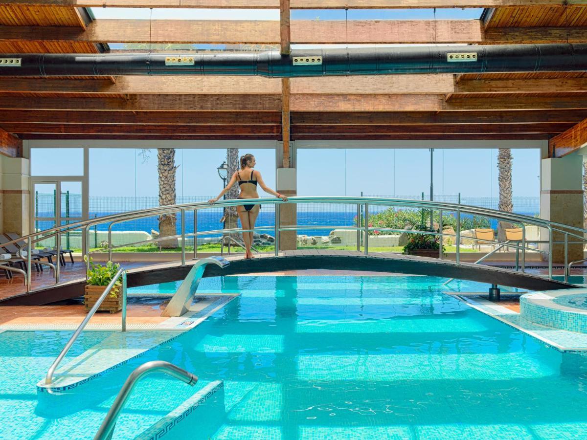 H10 Rubicon Horizons Collection (Adults Only) Hotel Playa Blanca  Bagian luar foto The pool at the hotel
