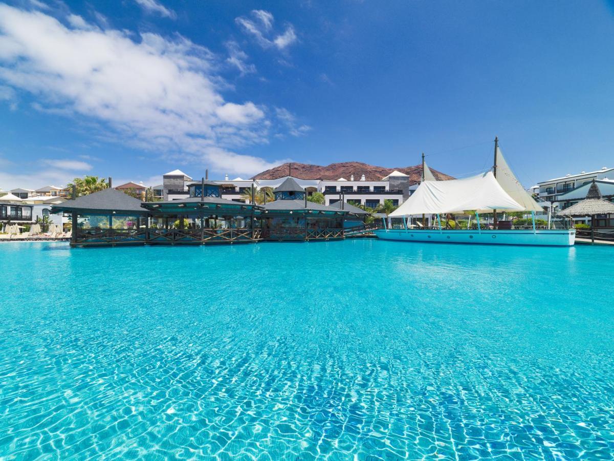 H10 Rubicon Horizons Collection (Adults Only) Hotel Playa Blanca  Bagian luar foto The resort's lagoon pool