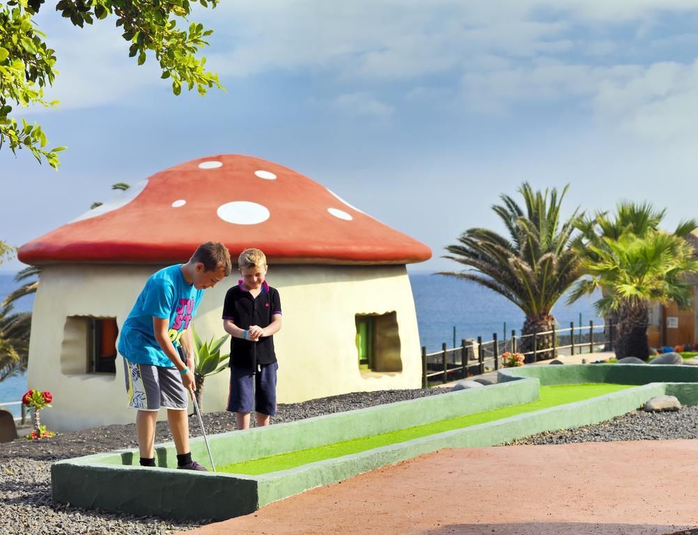 H10 Rubicon Horizons Collection (Adults Only) Hotel Playa Blanca  Bagian luar foto Miniature golf in Tenerife, Spain