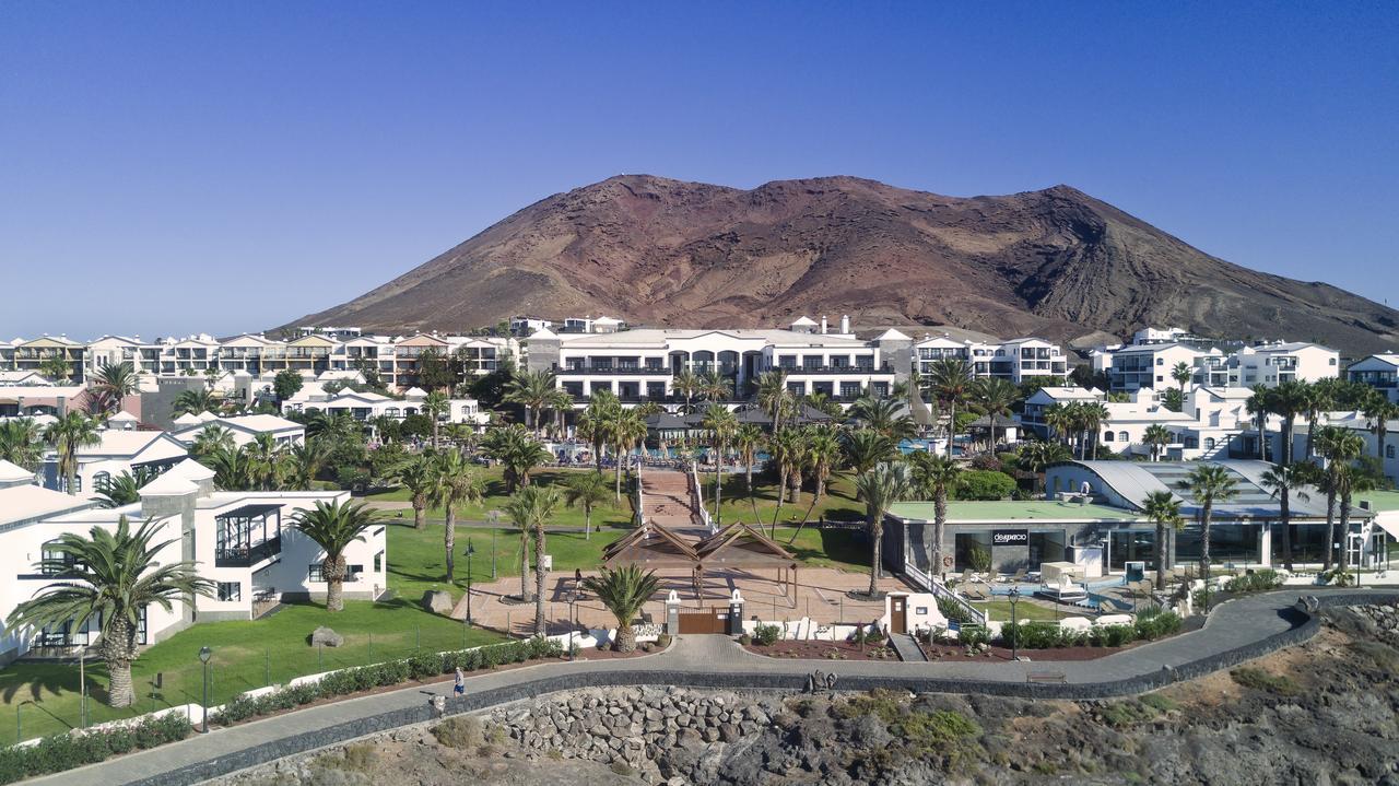 H10 Rubicon Horizons Collection (Adults Only) Hotel Playa Blanca  Bagian luar foto View of Montaña Clara